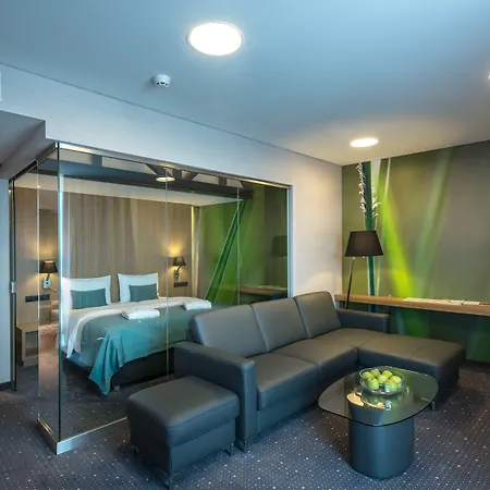 Regatta Restauracja Hotel Poznaň