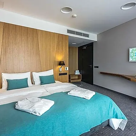 호텔 Regatta Restauracja 4*