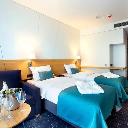 Otel Regatta Restauracja 4*