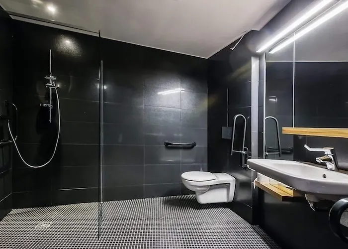 Regatta Restauracja فندق