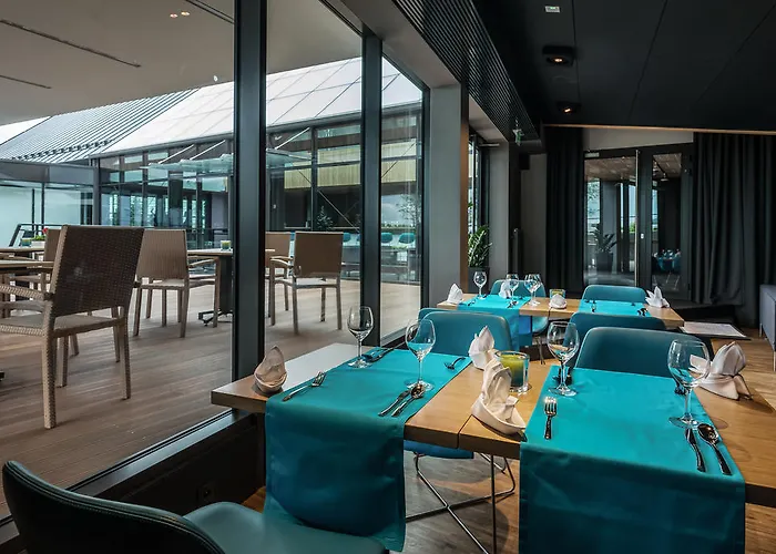 فندق Regatta Restauracja 4*