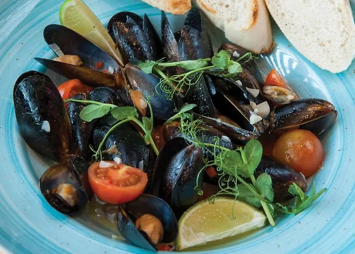 فندق Regatta Restauracja 4*